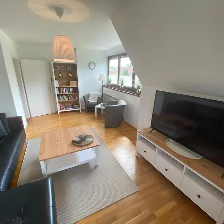 Mit Balkon Und Eingezaeunten Garten Aurich