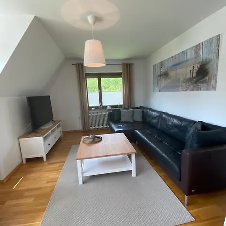 Mit Balkon Und Eingezaeunten Garten Appartamento Aurich